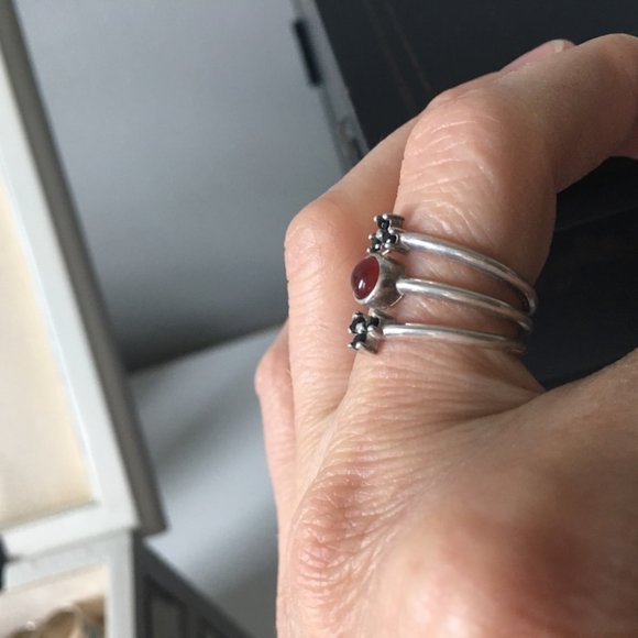Pamela Love Sterling silver "polar ring" with carnelian inlay - Picture 2 of 5